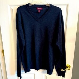Nordstrom Men's Dark Blue V-Neck Merino Wool Sweater